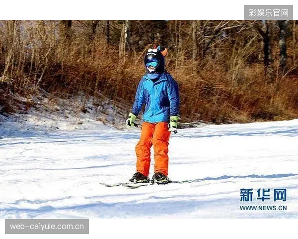 亚布力基地通过电测筛选退役雪板，为其复合摩擦面进行低成本再处理后投入大众教学市场